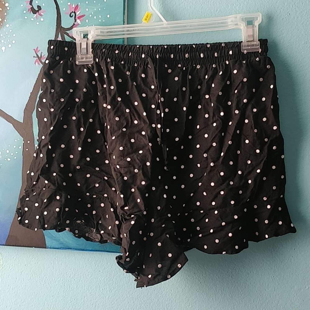Ruffled polka dot shorts NWOT